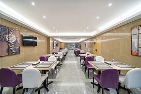 Trendy Romantic MAXScreen Hotel
