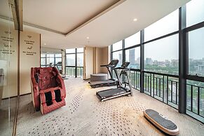 Trendy Romantic MAXScreen Hotel