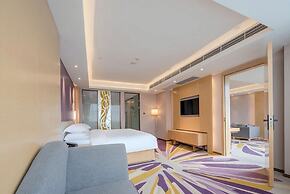 Trendy Romantic MAXScreen Hotel