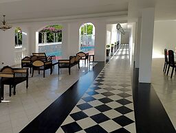 Queen Thanbula Hotel Bagan