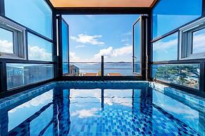 Geoje Gonggan Pool Villa