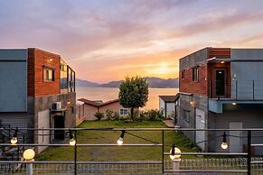 Geoje Gonggan Pool Villa