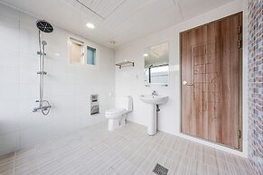 Geoje Gonggan Pool Villa