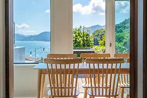 Geoje Gonggan Pool Villa