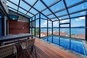 Geoje Gonggan Pool Villa