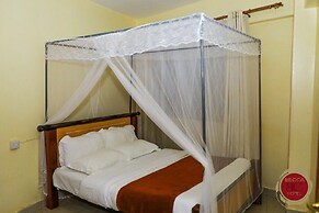 Becca Hotel Meru