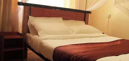 Becca Hotel Meru