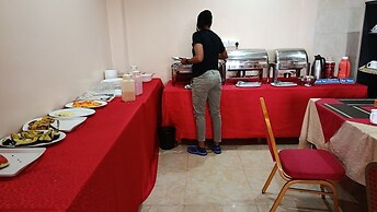 Becca Hotel Meru