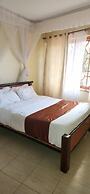 Becca Hotel Meru