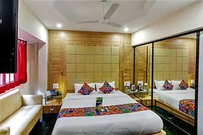 Fabhotel Sahar Garden