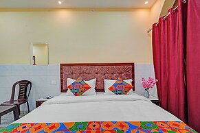 Via Shree Gopal Inn
