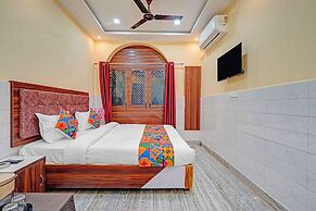 Via Shree Gopal Inn