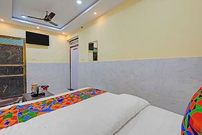 Via Shree Gopal Inn