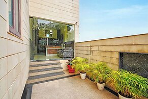 Fabhotel Smart Inn-1