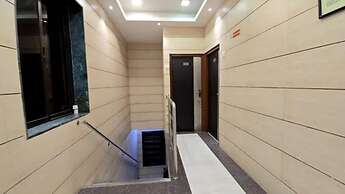 Fabhotel Kamal