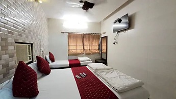 Fabhotel Kamal