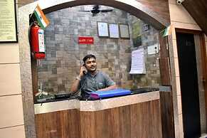 Fabhotel Kamal