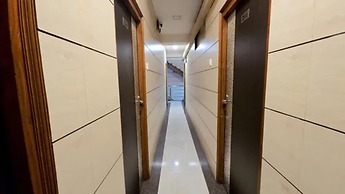 Fabhotel Kamal