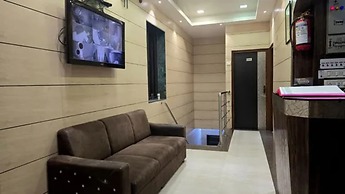 Fabhotel Kamal