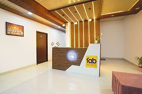 Fabhotel Budha Tree