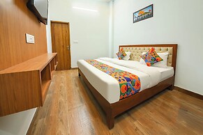 Fabhotel Royal Om River Resort