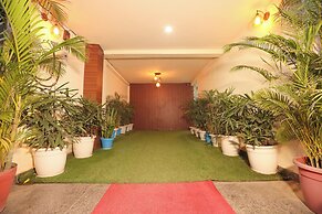 Fabhotel Starex Inn