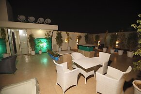 Fabhotel Starex Inn