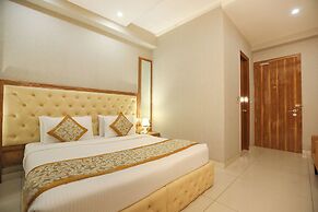 Fabhotel Starex Inn