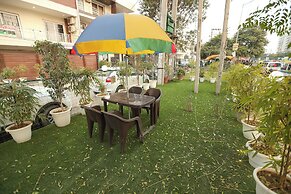 Fabhotel Starex Inn