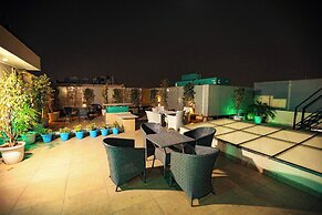 Fabhotel Starex Inn