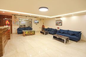 Fabhotel Starex Inn