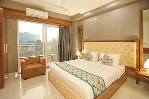 Fabhotel Starex Inn