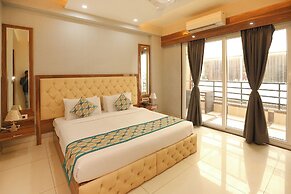 Fabhotel Starex Inn