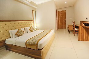 Fabhotel Starex Inn