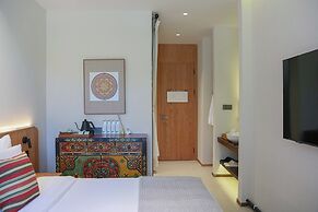 Old River Story Long'an Inn