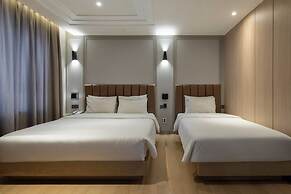 H-AVENUE HOTEL