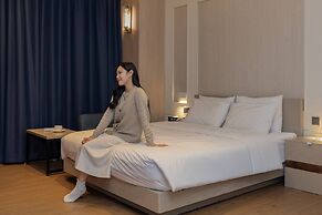H-AVENUE HOTEL