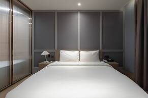 H-AVENUE HOTEL