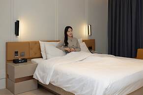 H-AVENUE HOTEL