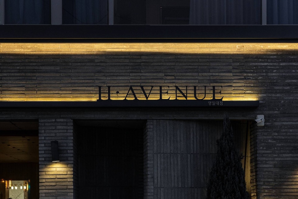 H-AVENUE HOTEL