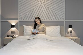 H-AVENUE HOTEL