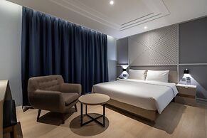 H-AVENUE HOTEL