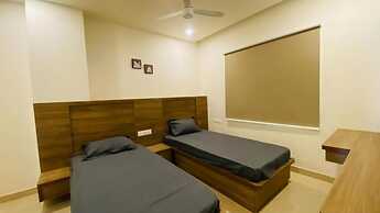 C Suites 1174 Horwich