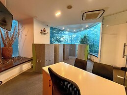 C Suites 1216 VJ Grand Central