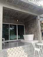 Baan LungYod Resort