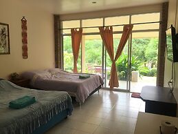 Baan LungYod Resort