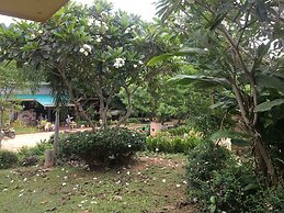 Baan LungYod Resort