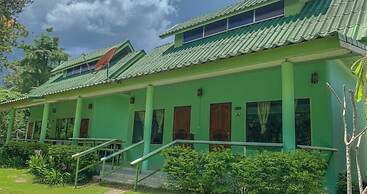 Baan LungYod Resort