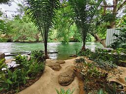 Baan LungYod Resort