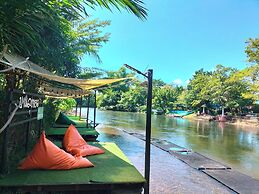 Baan LungYod Resort